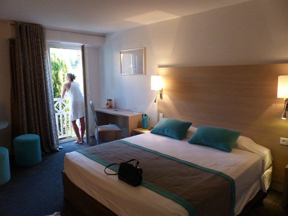 H Hotel Єр Екстер'єр фото