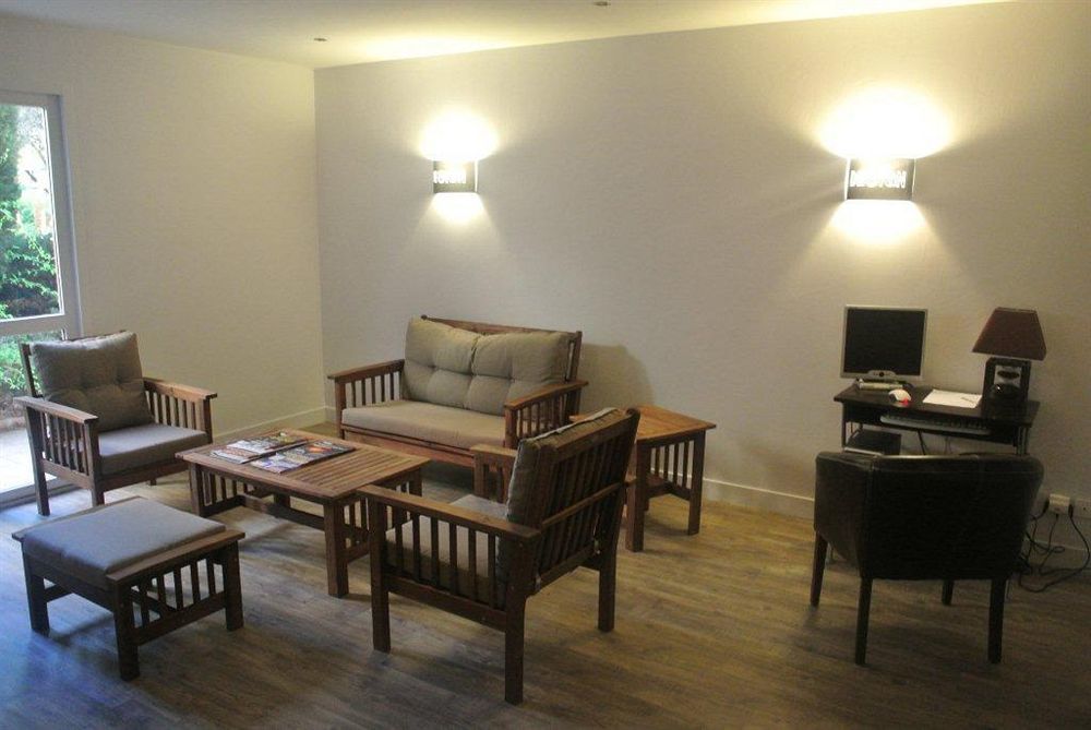 H Hotel Єр Екстер'єр фото